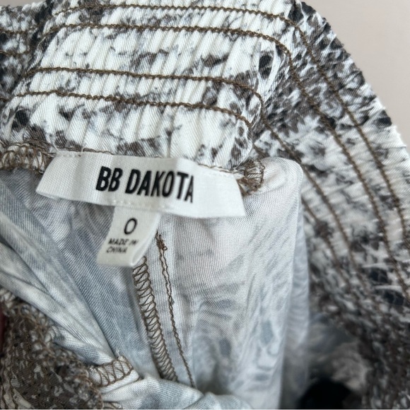 NEW! BB Dakota Casiana Pants Joggers French Terry B&W Snake Print Size 0 NWT - Picture 6 of 11